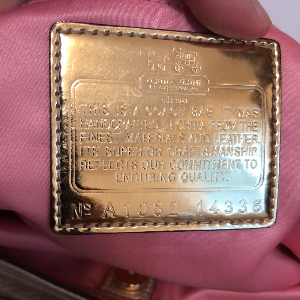 Coach gold patent leather satchel shoulder hand bag N A1082-14336 - Picture 16 of 16